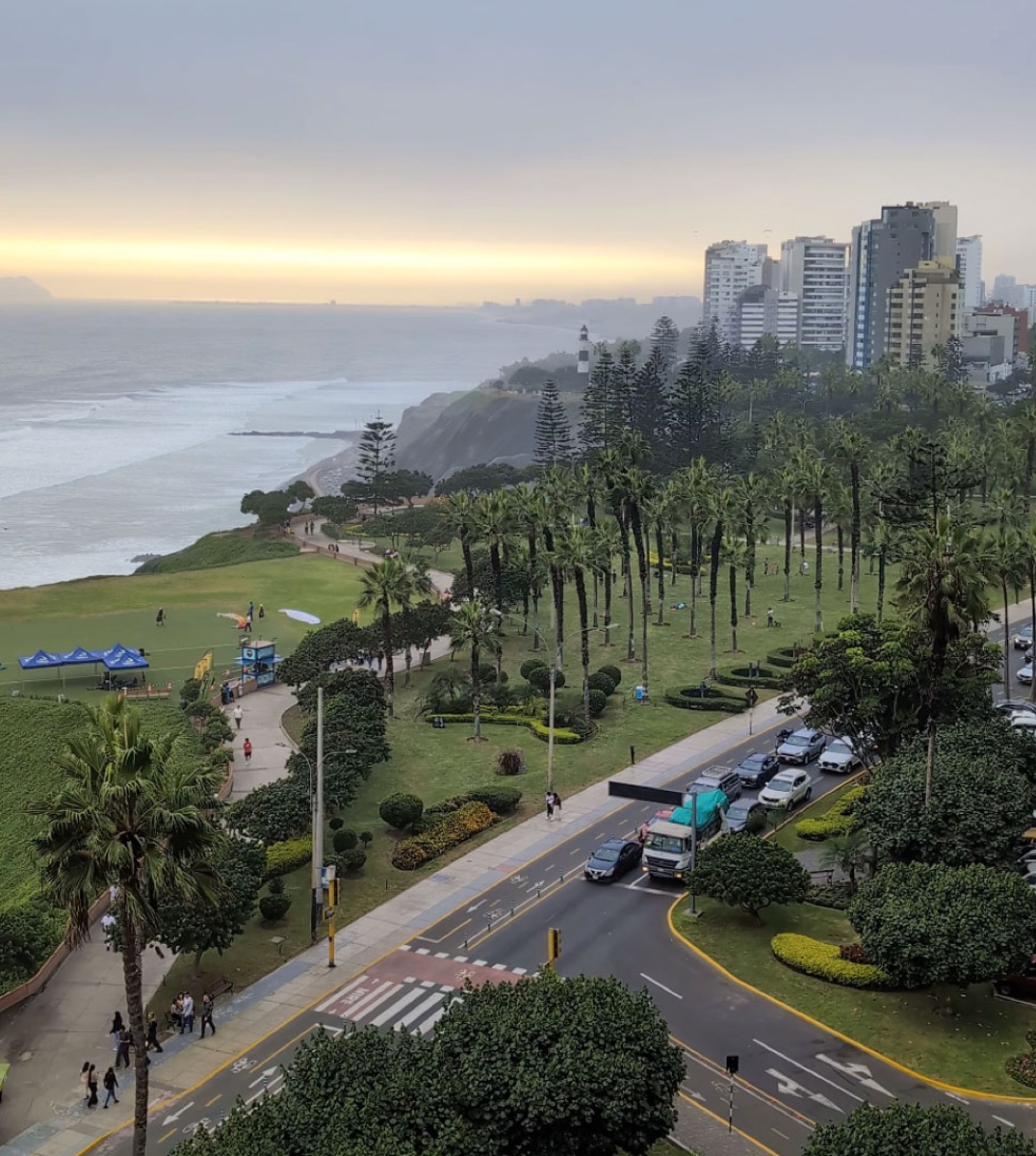 The Miraflores coastline: cliffside parks, the Malecón, and the Pacific